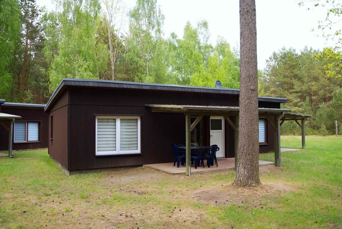 Bungalow mit Terrasse und Sitzbereich, Campingplatz Flecken Zechlin